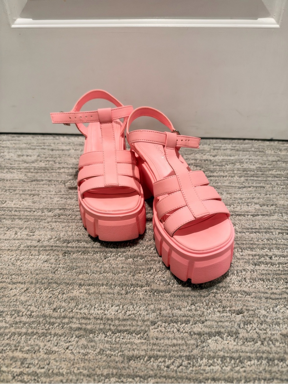 Steve Madden Coral Pink Platform Gladiator Sandals